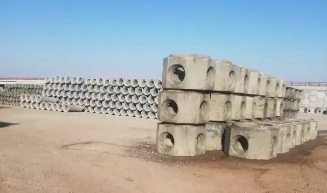 Üzerine inşaat demiri düşen fabrika sahibi, öldü
