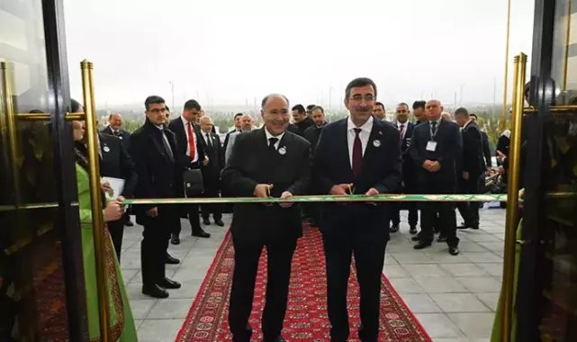 Yılmaz, 10’uncu Türk İhraç Ürünleri Fuarı açılışına katıldı