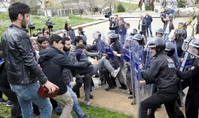 Yürüyüşe katılan üniversite öğrencisine verilen kınama cezasına AYM 'ihlal' dedi