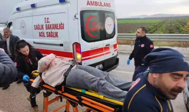 Adana'da yolcu minibüsü devrildi