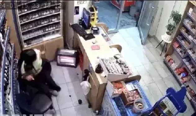 Bağcılar'da tekel bayisine silahlı saldırı