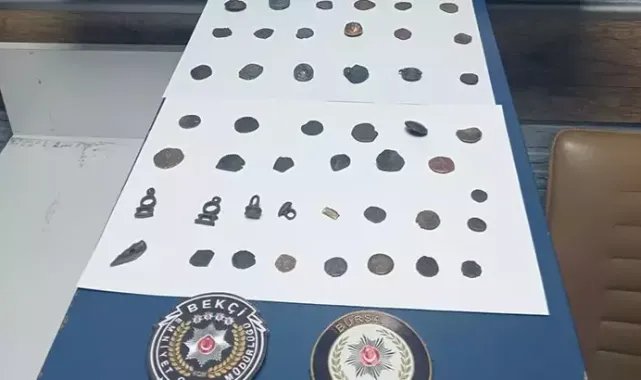 Bekçiler durdurdu, üzerinden 47 sikke ve obje çıktı