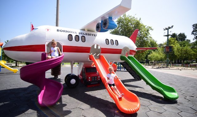 Bornova’da parklar yenilendi