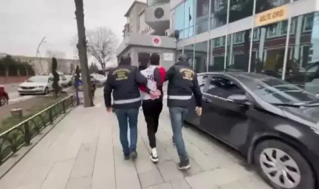 Büyükçekmece'de canlı yayında uyuşturucu madde kullanan şüpheli yakalandı