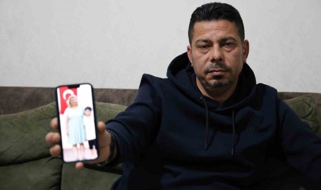 Enkazdan tünel kazarak oğluyla kurtuldu, eşi ve diğer çocuğunu kaybetti