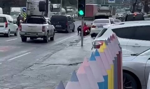 Esenyurt’ta bankadan çıkan vatandaşı gasp ettiler