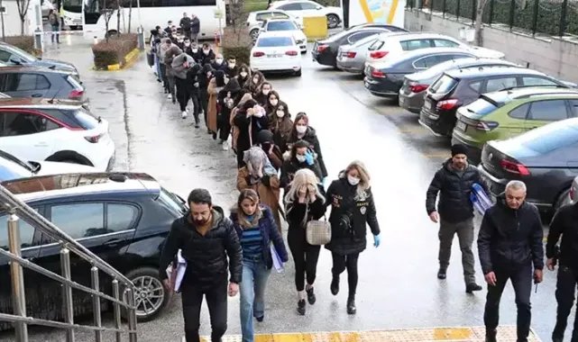 Eskişehir merkezli 'Barbie-ES' fuhuş operasyonunda 18 şüpheli adliyede