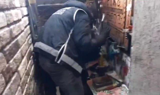 Evini silah imalathanesine çeviren zanlı yakalandı