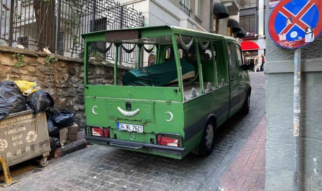 Galata’da şüpheli ölüm