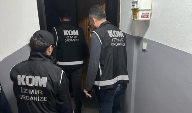 İzmir'de FETÖ şüphelilerine yönelik operasyon