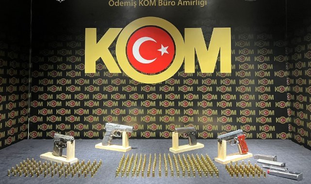 İzmir'de silah tacirlerine şok baskın