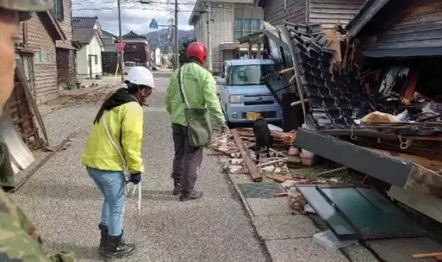 Japonya’da çalışmalar yıkımın şiddetli yaşandığı iki kentte yoğunlaştı