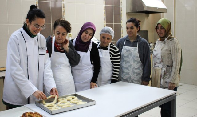 Karşıyaka Belediyesi, sertifikalı kurslarla istihdama destek sunuyor