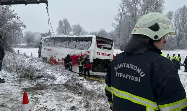 Kastamonu'da yolcu otobüsü devrildi