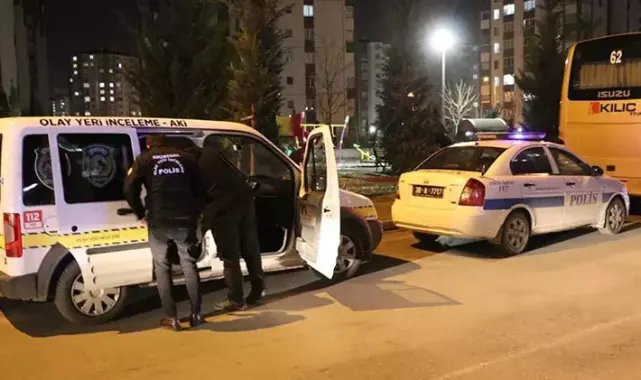 Kayseri'de 10 yaşındaki çocuk, kazara babasını ve misafiri tabancayla yaraladı