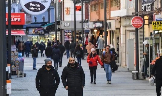 Kemeraltı’nda 17 noktada WİzmirNet dönemi