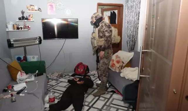Mersin'de 431 polis ile, uyuşturucu satıcılarına şafak operasyonu