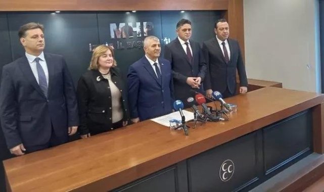 MHP'den AK Parti İzmir adayı Hamza Dağ'a tam destek