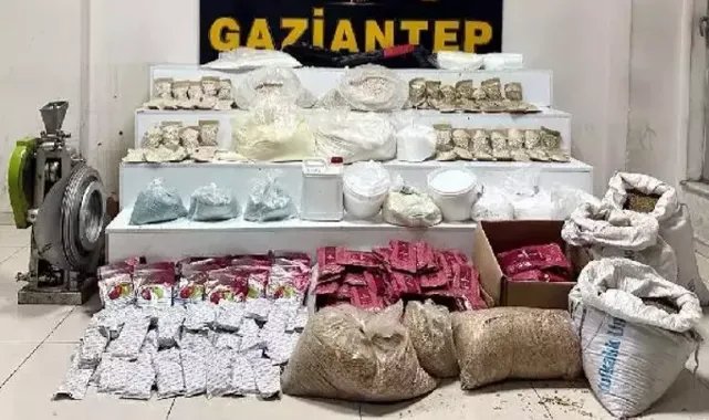 MİT ve polisten ortak operasyon: 193 bin uyuşturucu hap ele geçirildi
