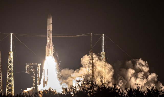 NASA, 50 yıl sonra ilk kez Ay'a iniyor
