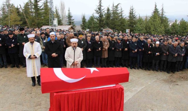 Şehit babası evladıyla böyle vedalaştı: “Seninle gurur duyuyorum oğlum”