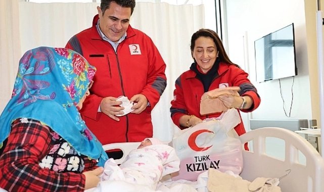 Türk Kızılayı'ndan Bayraklı Şehir Hastanesine Zİyaret