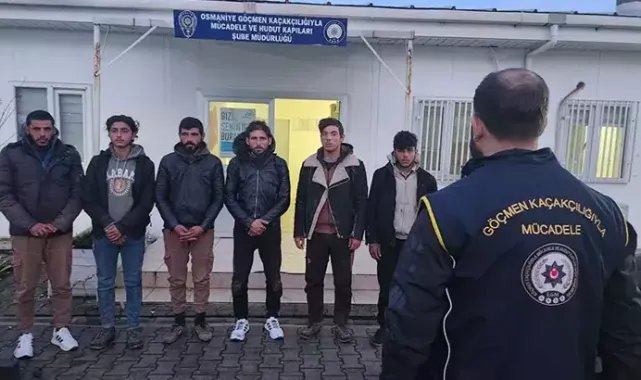 Uygulamada durdurulan otomobilden 6 kaçak göçmen çıktı