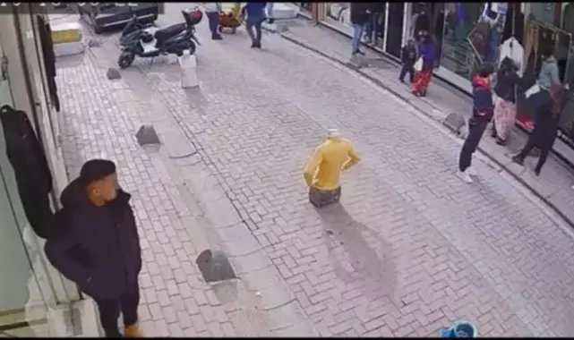 Zeytinburnu'nda hırsızlık yaparken yakalanınca soyundu