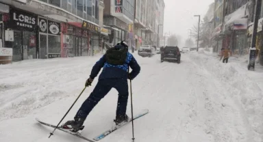 Ardahan’da sokakta kayak keyfi