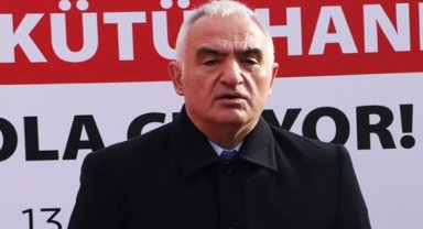 Bakan Ersoy: Yapay zeka destekli 100 akıllı kütüphane açacağız