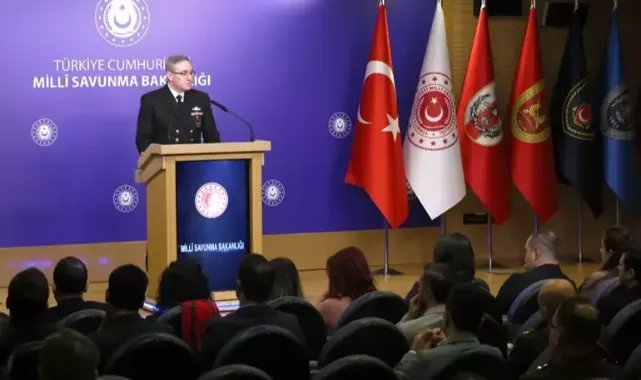 Başakşehir’de taksimetre ücretini ödemek istemeyen kadın taksiciye küfür edip polise saldırdı