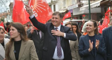 Başkan Tugay'dan Çeşme'ye yatırım sözü