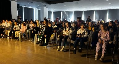 Bornovalı minikler tatilde eğlenceye doydu