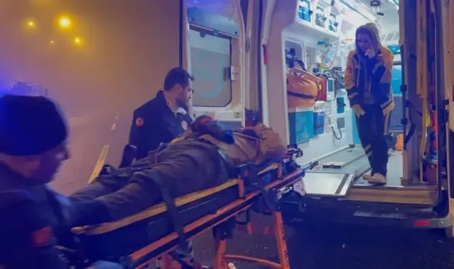 Çekmeköy Kuzey Marmara Otoyolu'nda yolcu otobüsü TIR'a çarptı