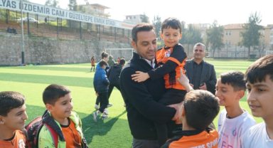 CHP Belediye Başkan Adayı Onur Emrah Yıldız; “Ruhlar amatör ama hepsi birer yıldız”