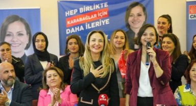 CHP Kadın Kolları Genel Başkanı İzmir’de ilk seçim ziyaretini Karabağlar’a yaptı