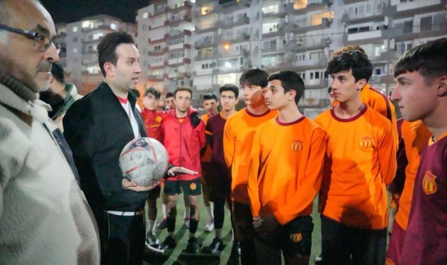 Çiftçioğlu, sporcu ve taraftarla buluştu