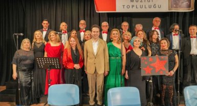 Çiftçioğlu, türkü söyledi; destek sözü verdi