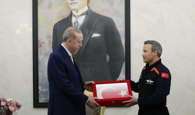 Cumhurbaşkanı Recep Tayyip Erdoğan, Türkiye’nin ilk Astronotu Alper Gezeravcı’yı kabul etti