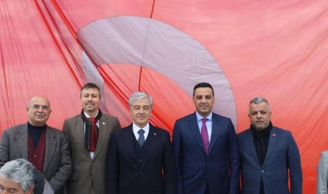 Gökçekaya: Demokrasiye aşığız