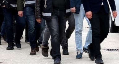 İzmir’de FETÖ operasyonu: 23 gözaltı