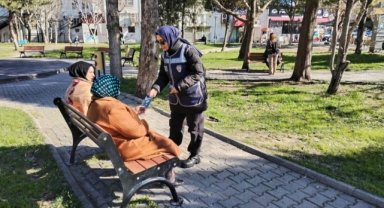 İzmir polisi KADES'i tanıttı, dolandırıcılara karşı uyardı