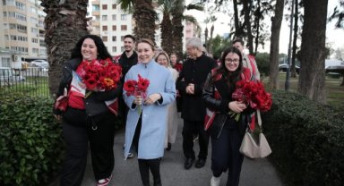 Konak adayı Nilüfer Çınarlı Mutlu: Her sokağa hizmet götüreceğiz