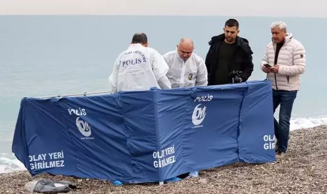 Konyaaltı Sahili'nde erkek cesedi bulundu