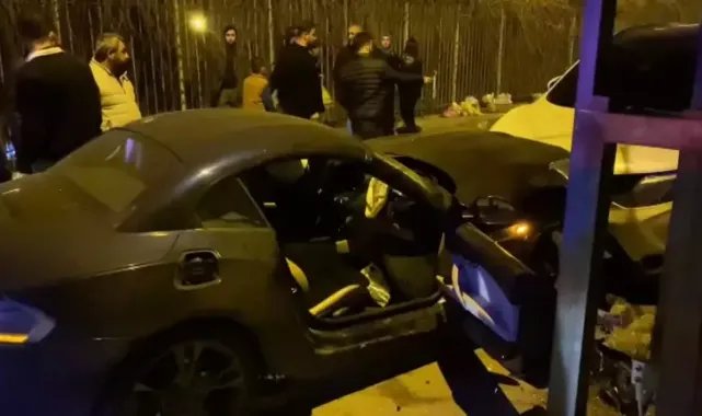 Küçükçekmece'de park halindeki 4 otomobile çarparak durabildi