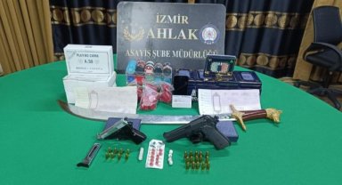 Kumar oynatılan iş yerinden çıkanlar polisi bile şaşırttı