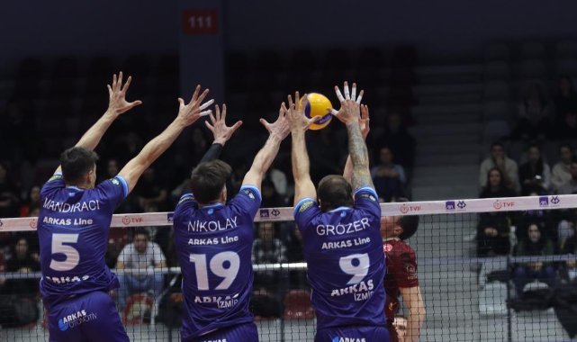 Kupa Voley: Arkas Spor: 3 - Galatasaray: 1