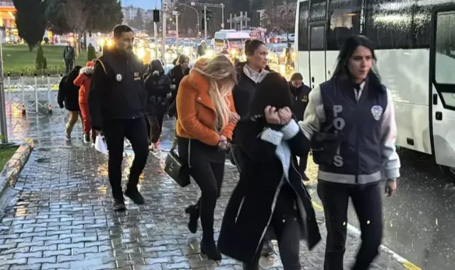 Masaj salonlarına fuhuş operasyonunda 37 gözaltı