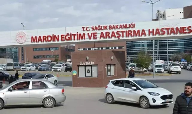 Meslektaşlarıyla tartışan hemşirenin çağırdığı grup, sağlık çalışanlarını darbetti