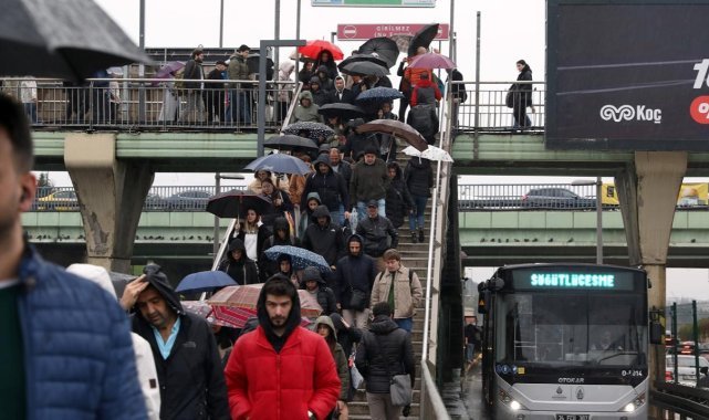 Metrobüs yolculuğu çileye döndü
